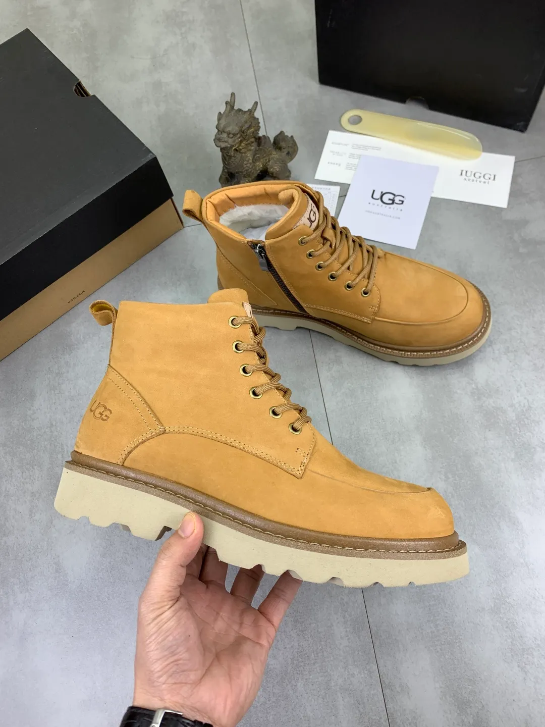 Men's men's shoes P620 New arrival🆕🆕🆕 IUGGI Men's British retro Martin boots Winter new men's outdoor hiking boots First layer of cowhide on the outside Wool on the inside Comfortable and warm Rubber sole sole Non-slip and firm Trendy and fashionable Casual and versatile Size: 39-44 (customized for 45) Color: two colors